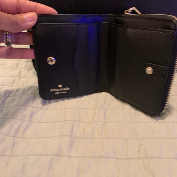 Black kate spade zip around wallet - Picture 3 of 5